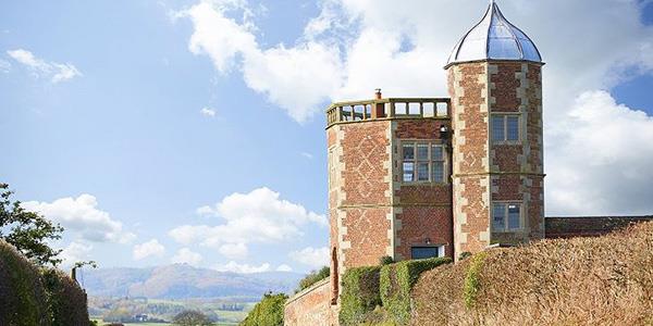 Stay at the unusual banqueting house of Sir Francis Newport, The Summer House