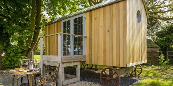 This beautiful little shepherd’s hut makes a perfect romantic escape for two