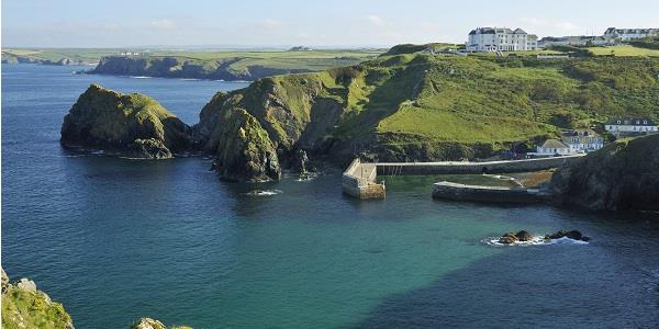 A panoramic view of Mullion Cove