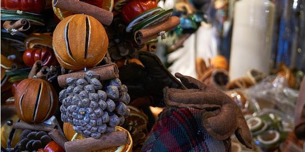 Visit a traditional Christmas Market in the Cotswolds this festive season